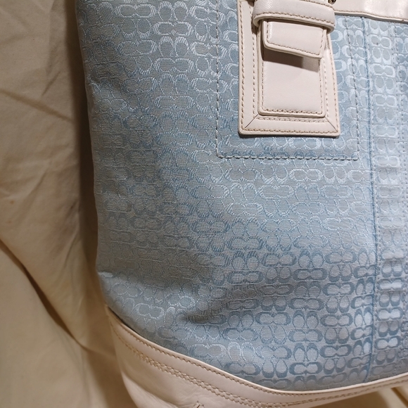 Coach bucket bag - Picture 2 of 10